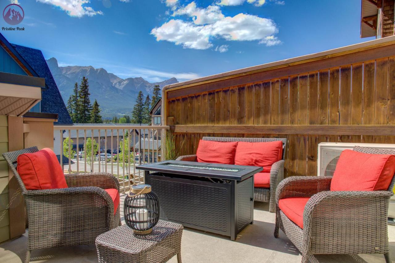 Fire Mountain Two Bedroom Condo キャンモア エクステリア 写真