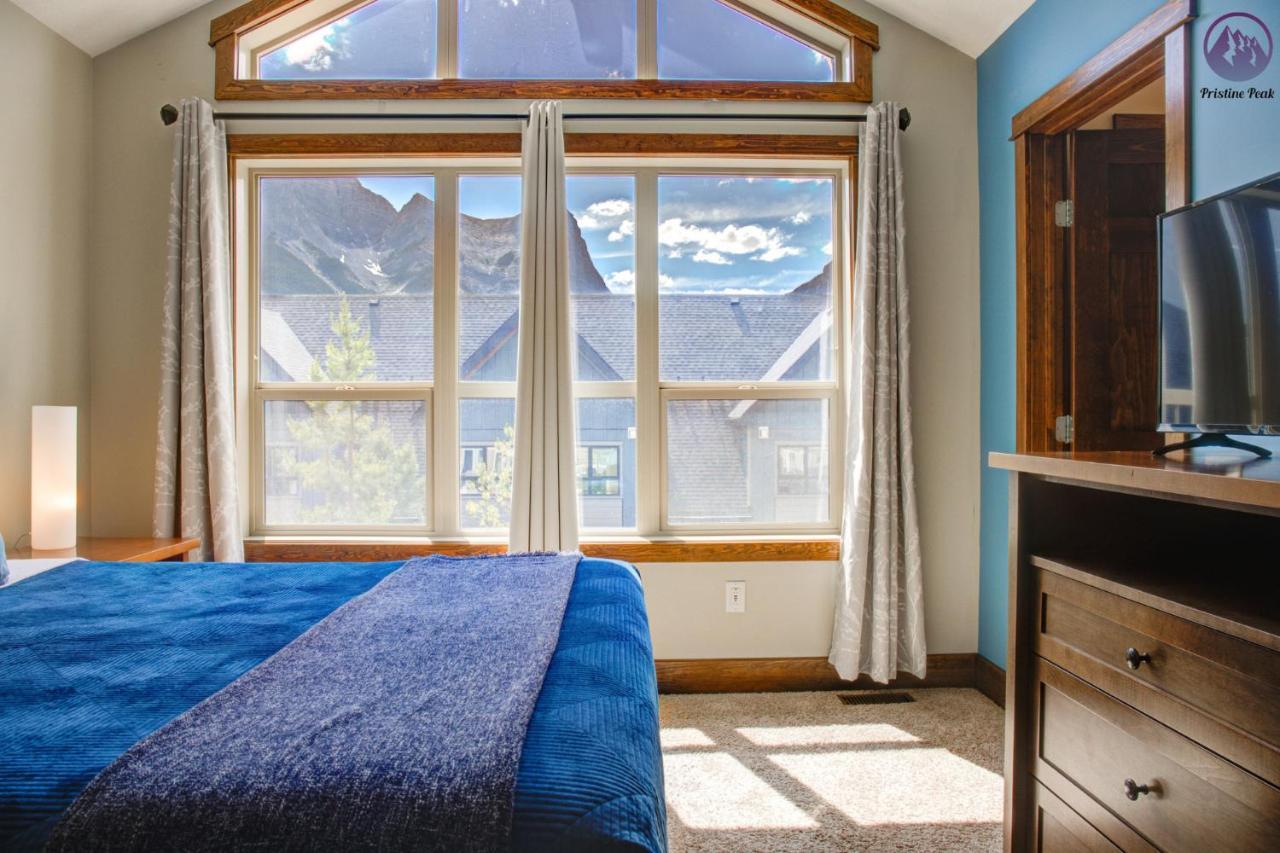 Fire Mountain Two Bedroom Condo キャンモア エクステリア 写真
